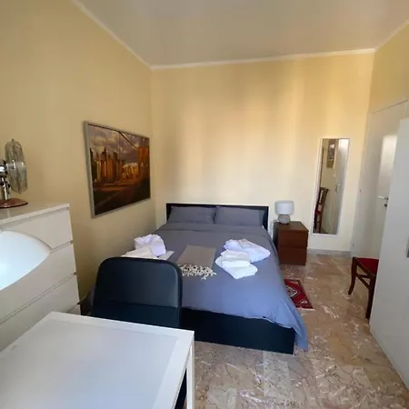 Affittacamere Ghirardiresidenze *